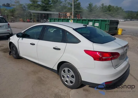 2018 Ford Focus S from USA, damaged, VIN 1FADP3E22JL264481